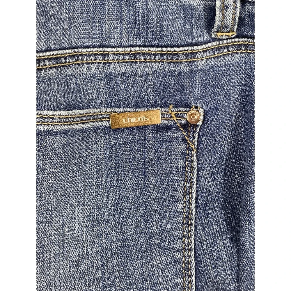 Chicos So Slimming Girlfriend Slim Ankle Jeans Womens Size 6 Medium Wash Stretch